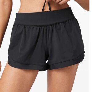 Lululemon Calm Tides Lined Running Short 2.5”